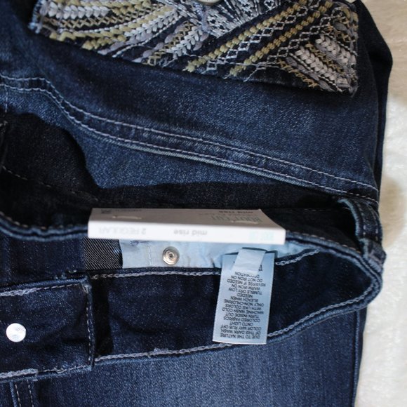 NWT Maurices Women Jeans size 2 boot cut flex mid - Picture 12 of 13